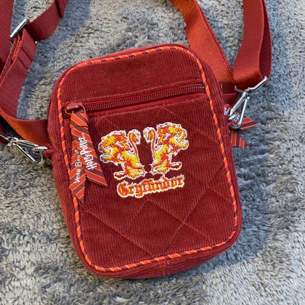Vera Bradley Harry‎ Potter Gryffindor Red Corduroy Crossbody Bag House Colors